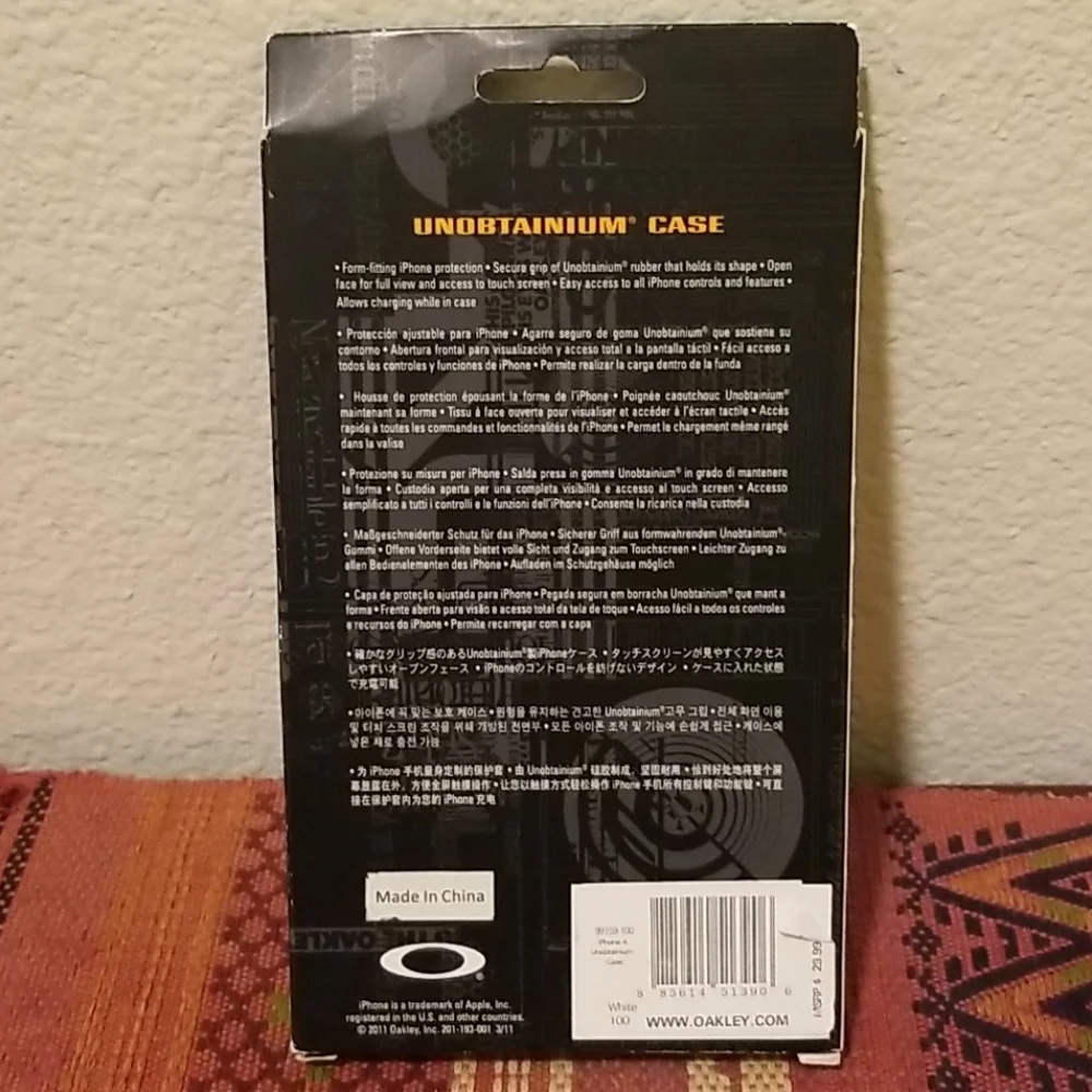 Oakley Unobtanium Case White